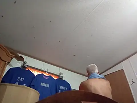 Snapshot of Xoc8_ chatting on 10.18.25 Xoc8  online show from 10.18.25