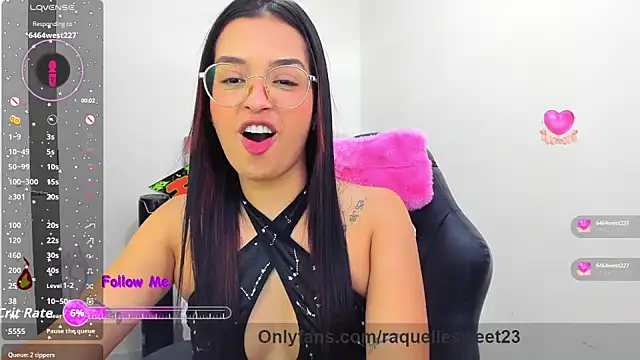 Snapshot of raquelle_sweet2 chatting on 10.26.25 raquelle sweet2 online show from 10.26.25