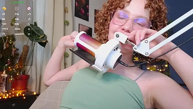 Snapshot of _lightmyfire chatting on 12.29.24 lightmyfire online show from 12.29.24