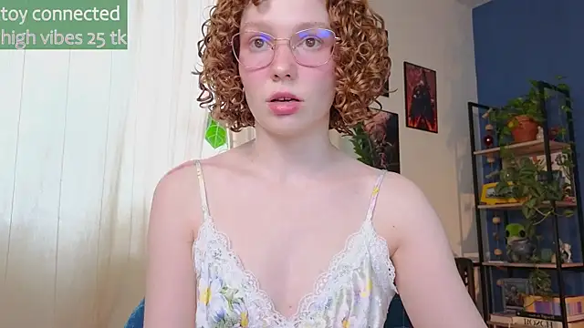 Snapshot of _lightmyfire chatting on 02.12.25 lightmyfire online show from 02.12.25