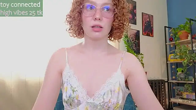 Snapshot of _lightmyfire chatting on 02.12.25 lightmyfire online show from 02.12.25