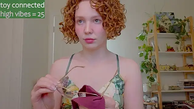 Snapshot of _lightmyfire chatting on 09.13.25 lightmyfire online show from 09.13.25