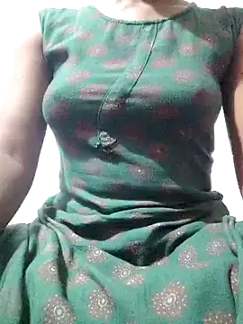 Snapshot of rituporna2004 chatting on 01.10.25 rituporna2004 online show from 01.10.25