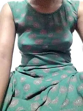 Snapshot of rituporna2004 chatting on 01.14.25 rituporna2004 online show from 01.14.25