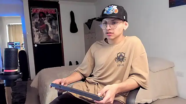 a lejandro 0 8 online show from 12.08.24