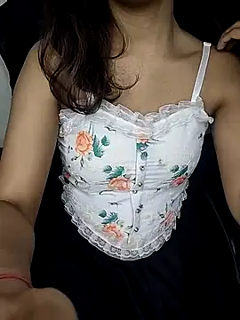 Snapshot of Leeeezzzz_roy chatting on 02.20.25 Leeeezzzz roy online show from 02.20.25