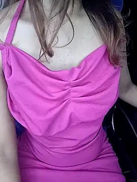 Snapshot of Leeeezzzz_roy chatting on 10.18.25 Leeeezzzz roy online show from 10.18.25