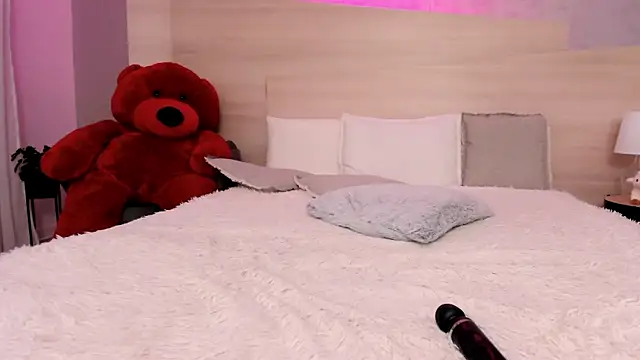 Snapshot of FoxxyClarise chatting on 01.27.25 FoxxyClarise online show from 01.27.25