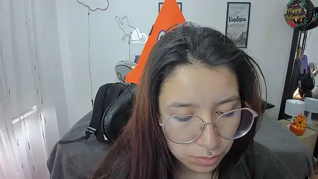 Amy joones online show from 10.27.25