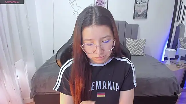 Amy joones online show from 11.09.25