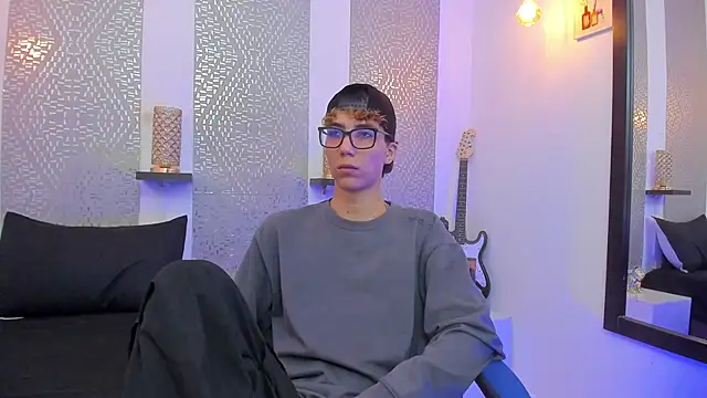 Snapshot of Nikolay_Gregori chatting on 01.03.25 Nikolay Gregori online show from 01.03.25