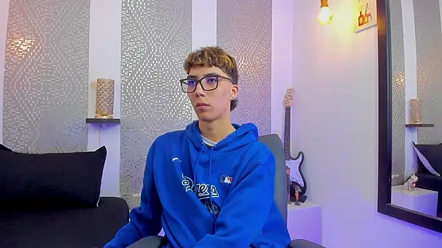 Snapshot of Nikolay_Gregori chatting on 01.13.25 Nikolay Gregori online show from 01.13.25