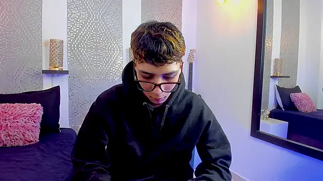Snapshot of Nikolay_Gregori chatting on 01.23.25 Nikolay Gregori online show from 01.23.25