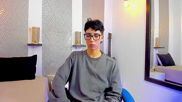 Snapshot of Nikolay_Gregori chatting on 01.26.25 Nikolay Gregori online show from 01.26.25