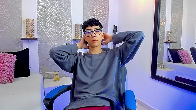 Snapshot of Nikolay_Gregori chatting on 01.27.25 Nikolay Gregori online show from 01.27.25