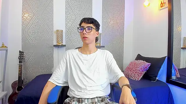 Snapshot of Nikolay_Gregori chatting on 02.09.25 Nikolay Gregori online show from 02.09.25