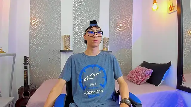 Snapshot of Nikolay_Gregori chatting on 02.10.25 Nikolay Gregori online show from 02.10.25