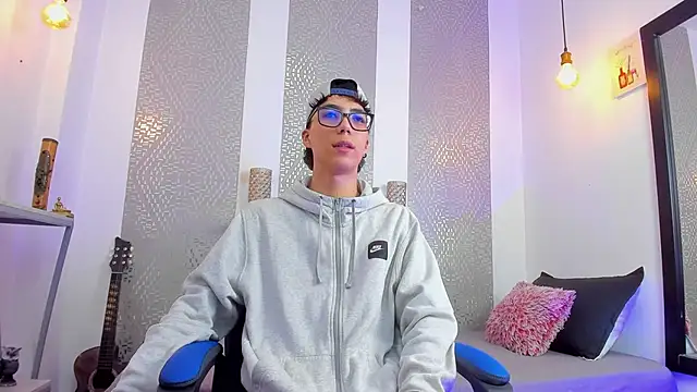 Snapshot of Nikolay_Gregori chatting on 02.11.25 Nikolay Gregori online show from 02.11.25