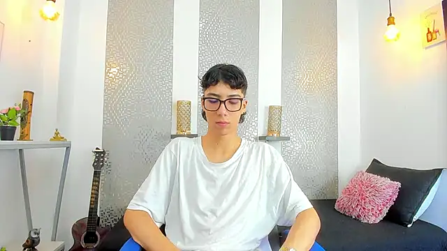 Snapshot of Nikolay_Gregori chatting on 03.12.25 Nikolay Gregori online show from 03.12.25