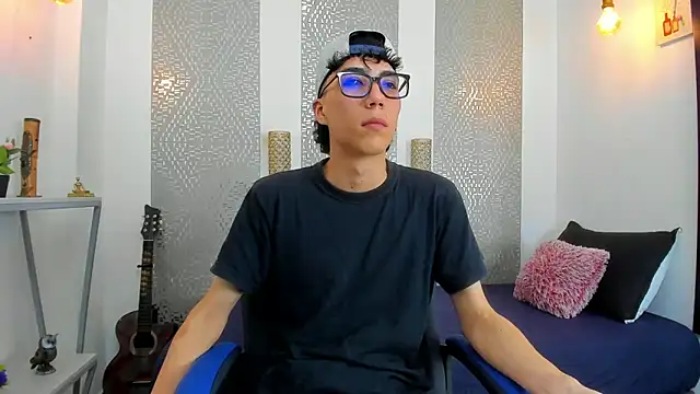 Snapshot of Nikolay_Gregori chatting on 03.14.25 Nikolay Gregori online show from 03.14.25