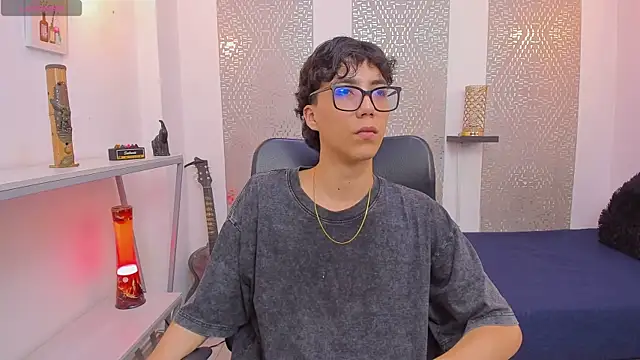 Snapshot of Nikolay_Gregori chatting on 10.01.25 Nikolay Gregori online show from 10.01.25