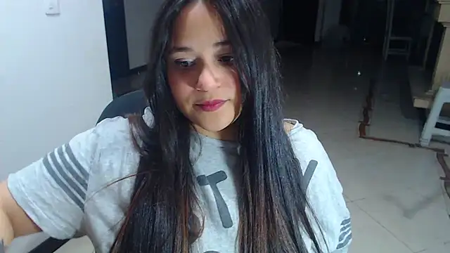 Snapshot of Luciernaga18 chatting on 01.17.25 Luciernaga18 online show from 01.17.25