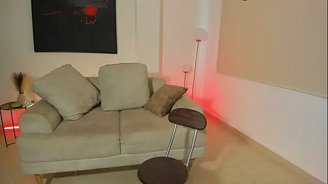 Snapshot of ina__nnaa chatting on 02.14.25 ina nnaa online show from 02.14.25