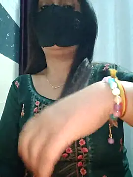 Aishwaryaa 69 online show from 02.26.25