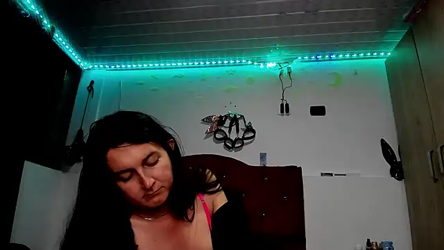 Snapshot of Sweet-Suck69 chatting on 12.30.24 Sweet-Suck69 online show from 12.30.24