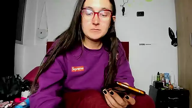 Snapshot of Sweet-Suck69 chatting on 01.05.25 Sweet-Suck69 online show from 01.05.25