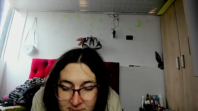 Snapshot of Sweet-Suck69 chatting on 01.05.25 Sweet-Suck69 online show from 01.05.25