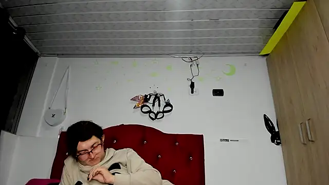 Snapshot of Sweet-Suck69 chatting on 01.06.25 Sweet-Suck69 online show from 01.06.25