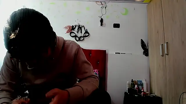 Snapshot of Sweet-Suck69 chatting on 01.06.25 Sweet-Suck69 online show from 01.06.25