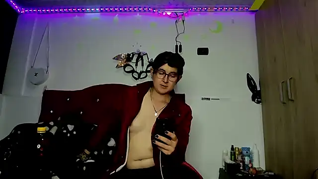 Snapshot of Sweet-Suck69 chatting on 01.07.25 Sweet-Suck69 online show from 01.07.25