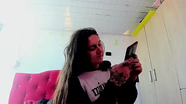 Snapshot of Sweet-Suck69 chatting on 01.20.25 Sweet-Suck69 online show from 01.20.25