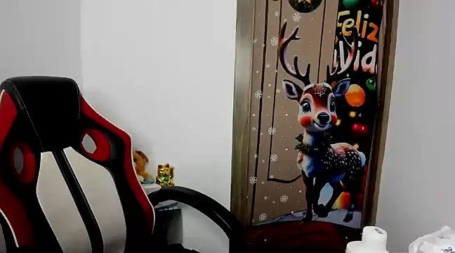 Snapshot of Sweet-Suck69 chatting on 01.28.25 Sweet-Suck69 online show from 01.28.25