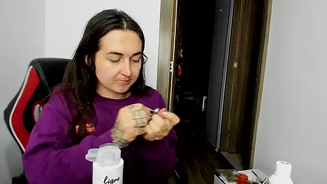 Snapshot of Sweet-Suck69 chatting on 02.02.25 Sweet-Suck69 online show from 02.02.25