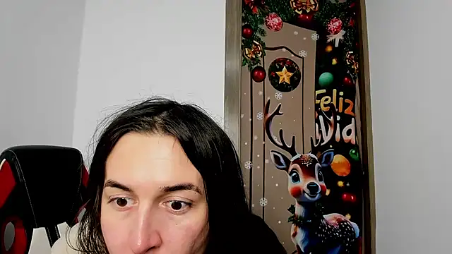 Snapshot of Sweet-Suck69 chatting on 02.05.25 Sweet-Suck69 online show from 02.05.25