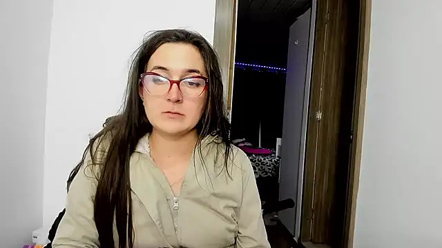 Snapshot of Sweet-Suck69 chatting on 02.11.25 Sweet-Suck69 online show from 02.11.25