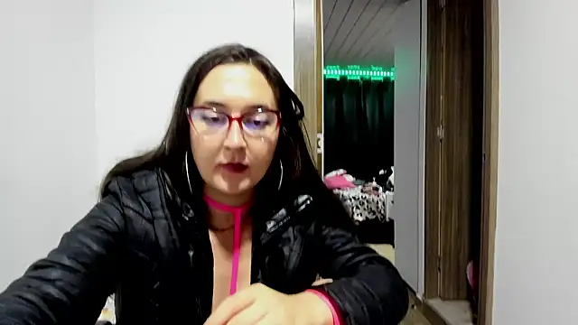 Snapshot of Sweet-Suck69 chatting on 02.14.25 Sweet-Suck69 online show from 02.14.25