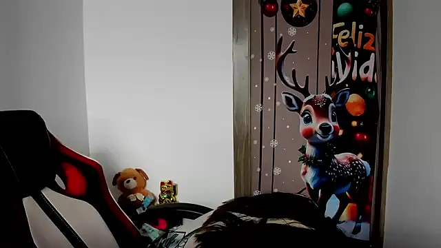 Snapshot of Sweet-Suck69 chatting on 02.15.25 Sweet-Suck69 online show from 02.15.25