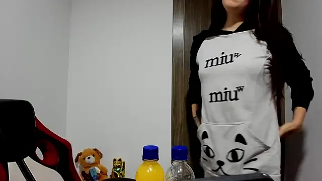 Snapshot of Sweet-Suck69 chatting on 02.20.25 Sweet-Suck69 online show from 02.20.25