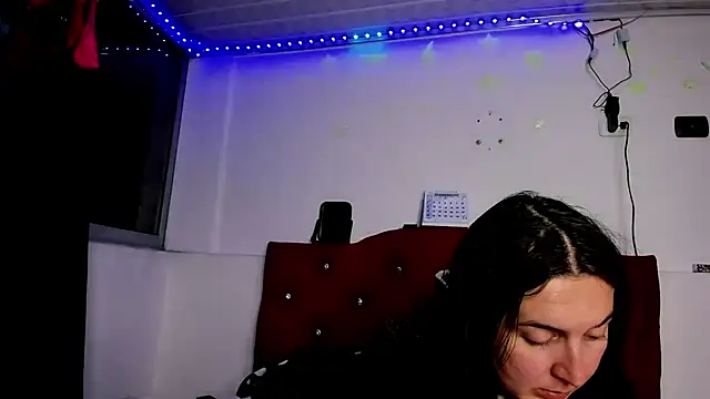 Snapshot of Sweet-Suck69 chatting on 03.12.25 Sweet-Suck69 online show from 03.12.25