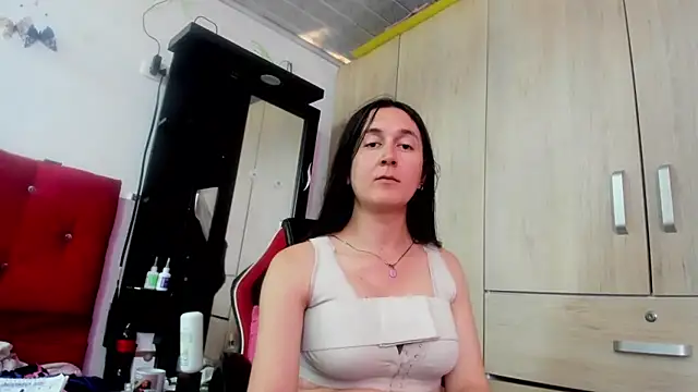 Snapshot of Sweet-Suck69 chatting on 09.10.25 Sweet-Suck69 online show from 09.10.25