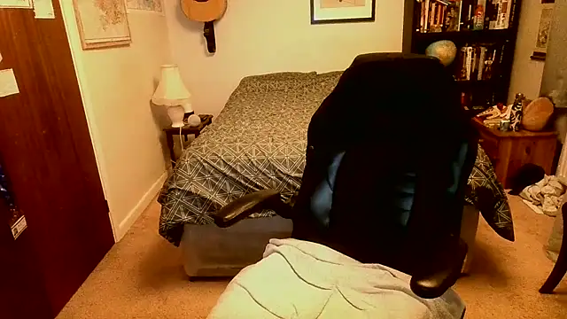 Snapshot of Hairy_Guy30 chatting on 01.12.25 Hairy Guy30 online show from 01.12.25