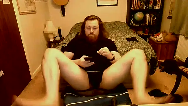 Snapshot of Hairy_Guy30 chatting on 02.22.25 Hairy Guy30 online show from 02.22.25