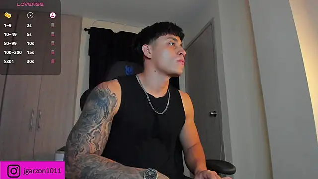 Snapshot of _joansoto chatting on 03.12.25  joansoto online show from 03.12.25