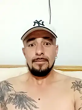 Snapshot of fire_menxxx001 chatting on 02.05.25 fire menxxx001 online show from 02.05.25