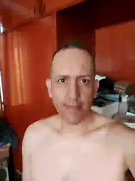 Snapshot of carozi chatting on 12.11.24 carozi online show from 12.11.24