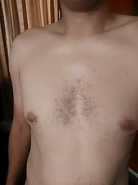 Snapshot of carozi chatting on 02.22.25 carozi online show from 02.22.25